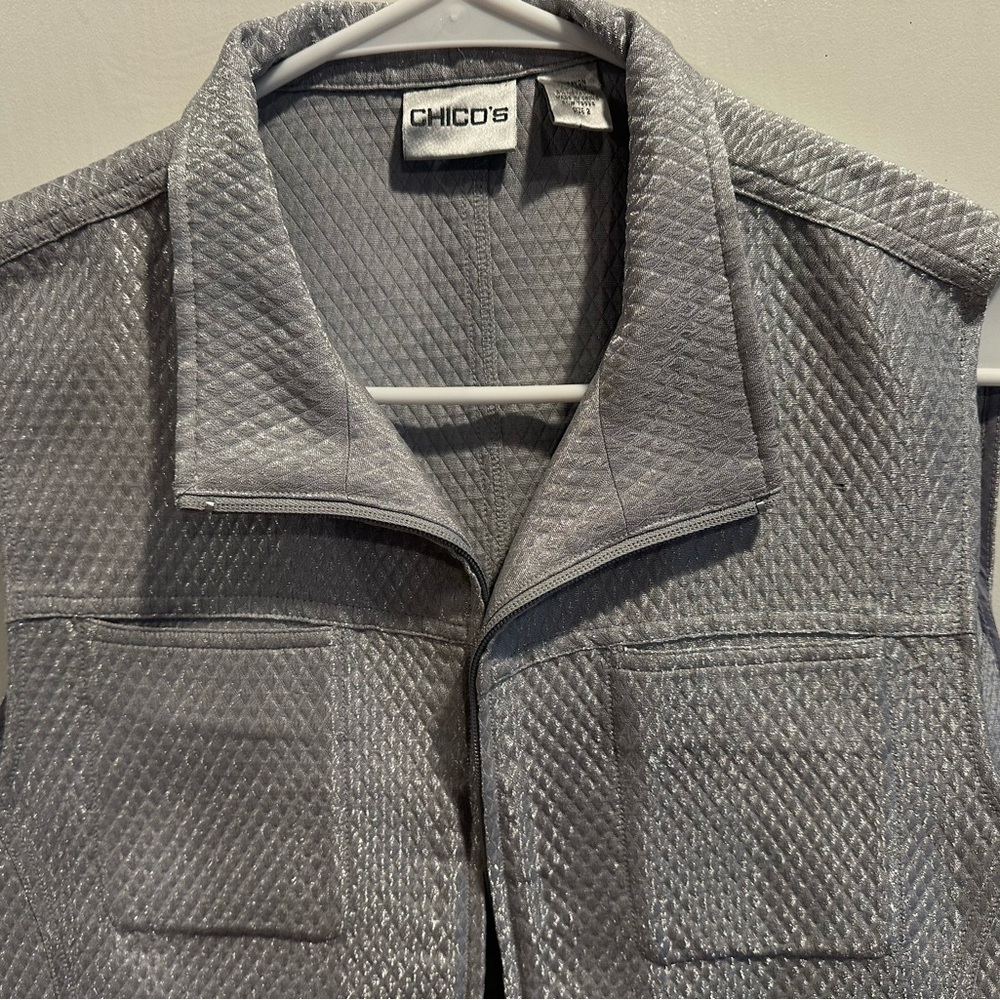 Chico's Gray Quilted Women's Vest - Picture 4 of 5
